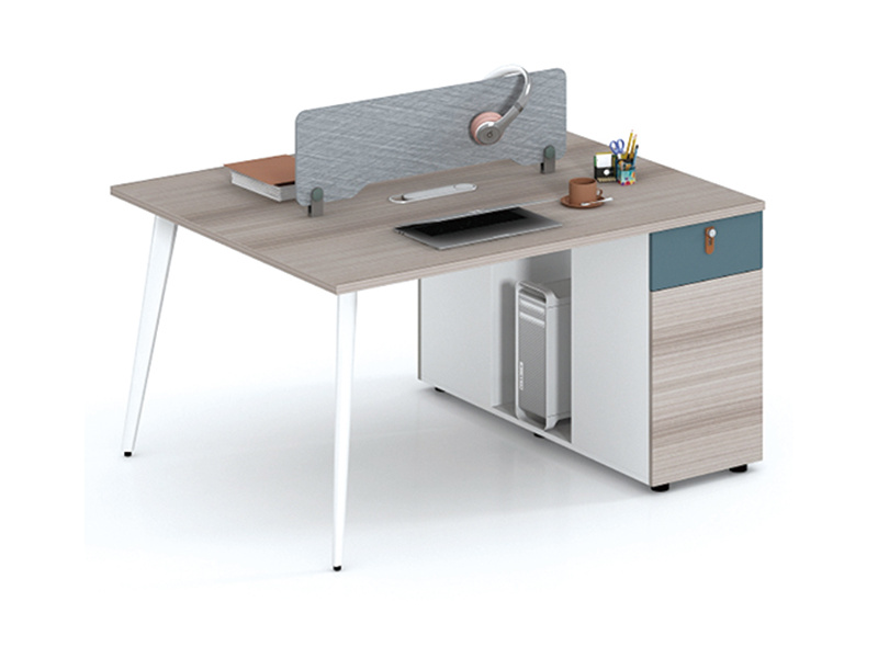 Poste de travail de bureau moderne pour 4 personnes avec tiroirs de rangement et écran de confidenti