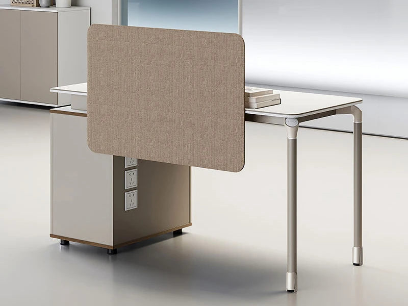 Bureau de poste de travail moderne avec &eacute;cran de confidentialit&eacute; et armoire de rangement