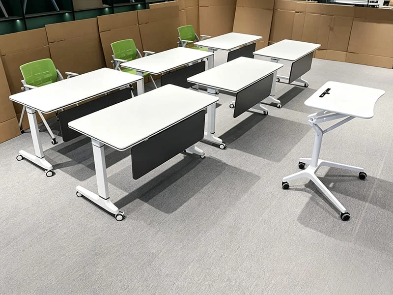 Table de formation moderne rabattable avec roulettes pour salles de r&eacute;union