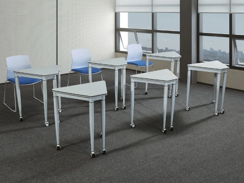 Table de formation modulaire Triangle pour espaces de r&eacute;union