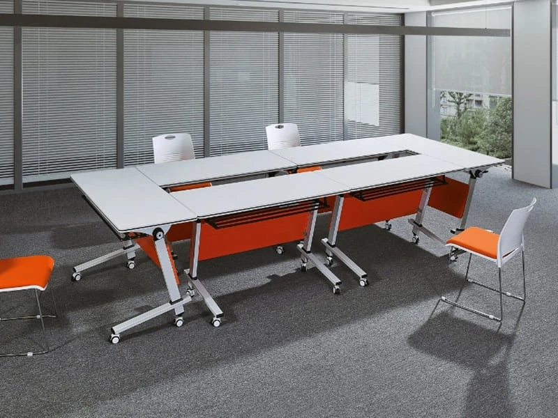 Table d'entra&icirc;nement gigogne rabattable avec roulettes pour espaces flexibles