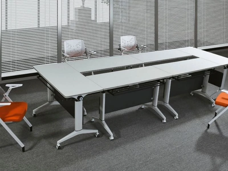 Tables de formation pliantes empilables pour salle de r&eacute;union avec roulettes