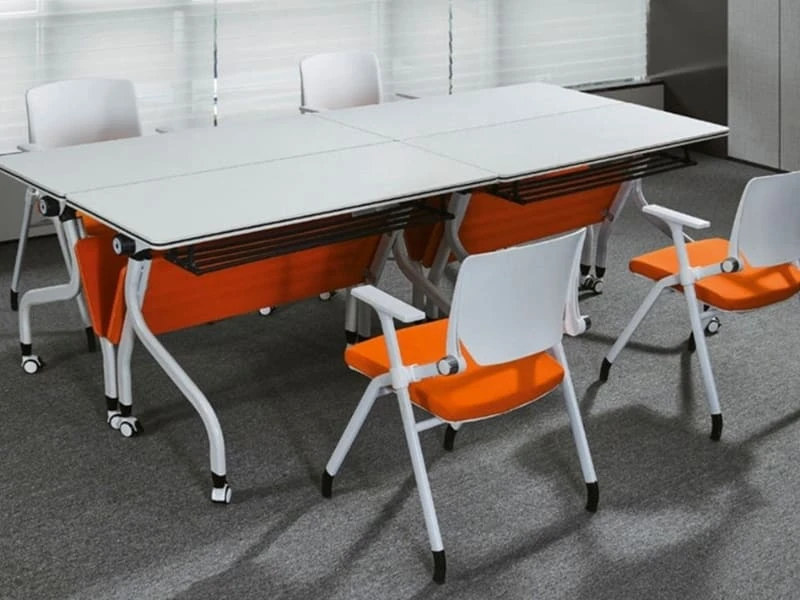 Table de formation rabattable peu encombrante avec roues verrouillables