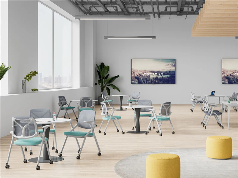 Nidification et ampli confortables. Chaises empilables pour salle de r&eacute;union
