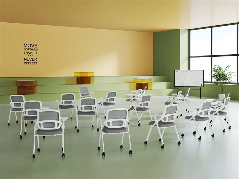 Chaise de bureau grise avec accoudoirs pour salle de conf&eacute;rence de bureau