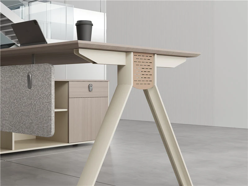 Bureau de direction minimaliste moderne pour les femmes leaders