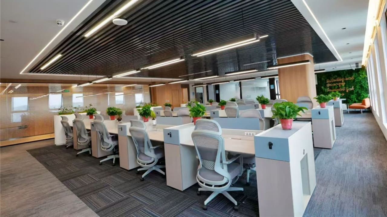 Solution de mobilier pour un immeuble de bureaux d'entreprise en Thaïlande Solution de mobilier pour un immeuble de bureaux d'entreprise en Thaïlande