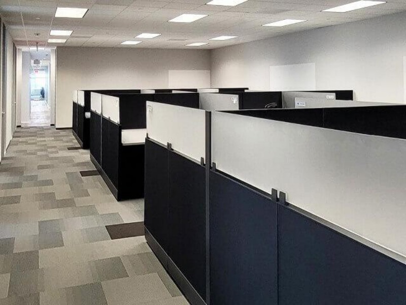Quelles sont les principales marques de bureaux pour les intérieurs modulaires ?